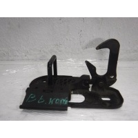 Крюк замка капота Volkswagen Passat B6 3C0823480