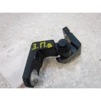Петля двери задней правой верхняя Volkswagen Caddy 3 2K 6Q0831402C