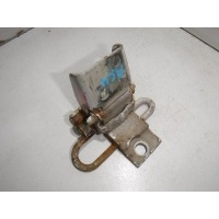 Петля двери передней правой нижняя Audi 100 C4 4A0831412A
