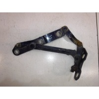 Петля крышки багажника правая Volkswagen Vento 1H5827302B