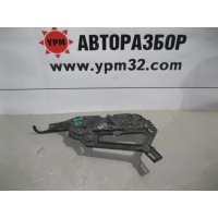 Кронштейн фар правый Skoda Octavia (A5 1Z-) 2004-2013 2006 1Z0941340