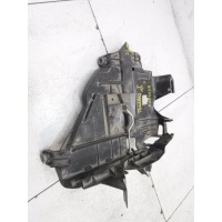 Кронштейн фары правый Volkswagen Touareg 1 7L 2002-2010 7L6941614C