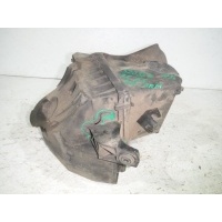 Корпус воздушного фильтра Volkswagen Passat B5 1996-2005 058133837E