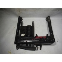 Кронштейн крепления переднего сидения Audi Q7 4L 7L0881678G