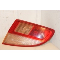 Фонарь задний правый внутренний Toyota Avensis 1 T220 8158005080