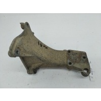 Кронштейн двигателя опорный Правая Зад. Volkswagen Passat B3 1990 357199354G
