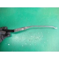 Щеткодержатель (поводок стеклоочистителя, дворник) Audi 80 1993 893955407d