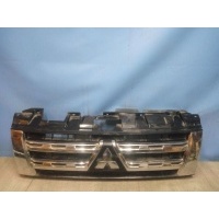 Решетка радиатора Mitsubishi Pajero 4 2006-нв 7450A283