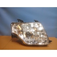 Фара правая Mitsubishi Pajero 4 2006-нв 8301C812
