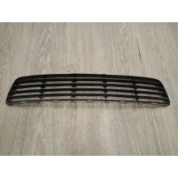 Решетка в бампер нижняя Toyota Auris 1 2007-2012 5311202080