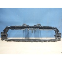 Кронштейн решетки радиатора Audi Q3 1 8U 2011-нв 8U0853692C
