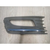 Окантовка противотуманной фары правая Volkswagen Polo sedan 5 2010-нв 6RU854662D RYP