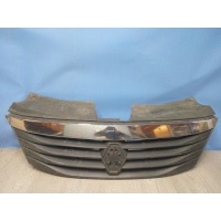Решетка радиатора Renault Logan 1 2004-2014 8200752748