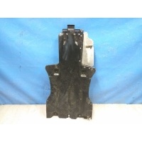 Защита двигателя центральная Audi Q7 1 4L 2005-2015 7l8825231a