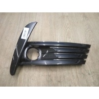 Окантовка противотуманной фары правая Toyota Corolla 11 E180 2013-нв 8148102630