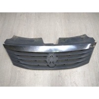 Решетка радиатора Renault Logan 1 2004-2014 8200752748