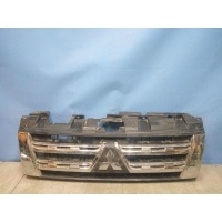 Решетка радиатора Mitsubishi Pajero 4 2006-нв 7450A283