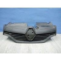 Решетка радиатора Renault Logan 2 2014-нв 623105727R