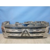 Решетка радиатора Mitsubishi Pajero 4 2006-нв 7450A283