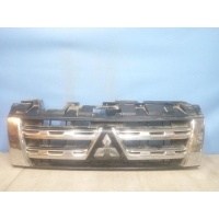 Решетка радиатора Mitsubishi Pajero 4 2006-нв 7450A283