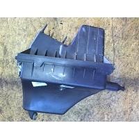 Корпус воздушного фильтра Mazda Tribute 2001-2007 2005 AJ03-13-030A