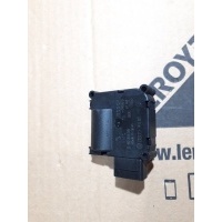 Моторчик заслонки отопителя Audi Q7 4L 2010 4F0820511B