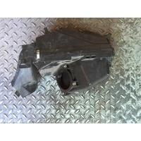 Корпус воздушного фильтра Nissan Primera P12 2002-2007 2002 165006N203