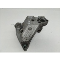 Кронштейн двигателя опорный Volkswagen Golf-4 2000 038199207H