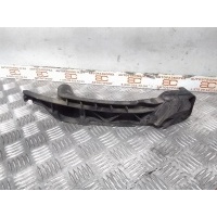 Кронштейн переднего бампера правый Volkswagen Golf 5 (2003-2008) 2006 1K0807890A