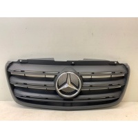 Решетка радиатора Mercedes-Benz Sprinter W910 2018- A91088526009K83