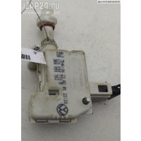 Активатор (привод) замка лючка бака Volkswagen Golf-4 2001 3B0959782