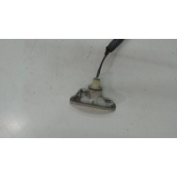 Повторитель поворотов левая=правая Nissan Primera P12 2002-2007 2005
