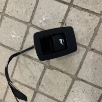 кнопка стеклоподъемника двери задней правой BMW X3 2013 9208106