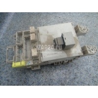 Блок предохранителей 120-Prado 2002 - 2009 8273060080