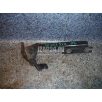 Петля капота правая Mazda 626 (GE) (1992 - 1997) GA7B52410A