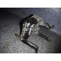 Кронштейн фары противотуманной правой Mitsubishi Carisma (DA) (1995 - 1999) MR502860