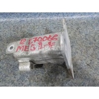 Кронштейн усилителя переднего бампера правый Renault Megane II (2003 - 2009) 8200011107