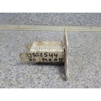 Кронштейн усилителя переднего бампера правый Renault Megane II (2003 - 2009) 8200011107