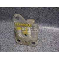 Кронштейн усилителя переднего бампера правый Renault Megane II (2003 - 2009) 8200011107