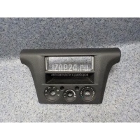 Рамка магнитолы Mitsubishi Outlander (CU) (2001 - 2008) MR979986HA
