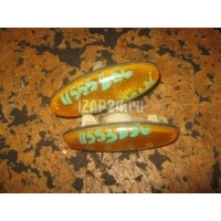 Повторитель на крыло желтый Mazda 323 (BA) (1994 - 1998) GA5R51120B