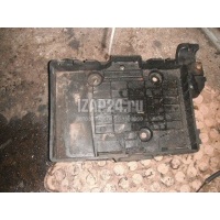 Крепление АКБ (корпус/подставка) Renault Megane II (2003 - 2009) 8200166032