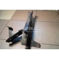 Кронштейн усилителя переднего бампера правый Mazda B-серия (UN) (1999 - 2006) UH8150080A