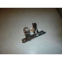Крючок капота Land Rover Discovery II (1998 - 2004) FPB100160