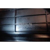 Ящик для инструментов Mitsubishi Grandis (NA#) (2004 - 2010) MR996260