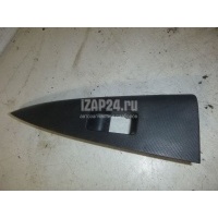 Накладка (кузов внутри) Nissan Note (E11) (2006 - 2013) 829619U10A