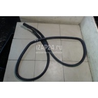 Уплотнитель двери Toyota RX 300/330/350/400h (2003 - 2009) 6233148030C0