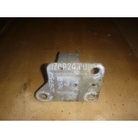 Кронштейн усилителя переднего бампера правый Renault Megane II (2003 - 2009) 8200011107