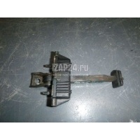 Ограничитель двери Toyota Avensis II (2003 - 2008) 6861005040