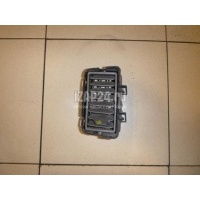 Дефлектор воздушный Nissan QX56 (JA60) (2004 - 2009) 687517S604